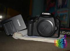 Canon EOS 500D kiss X3 DSLR with 28-200mm lens